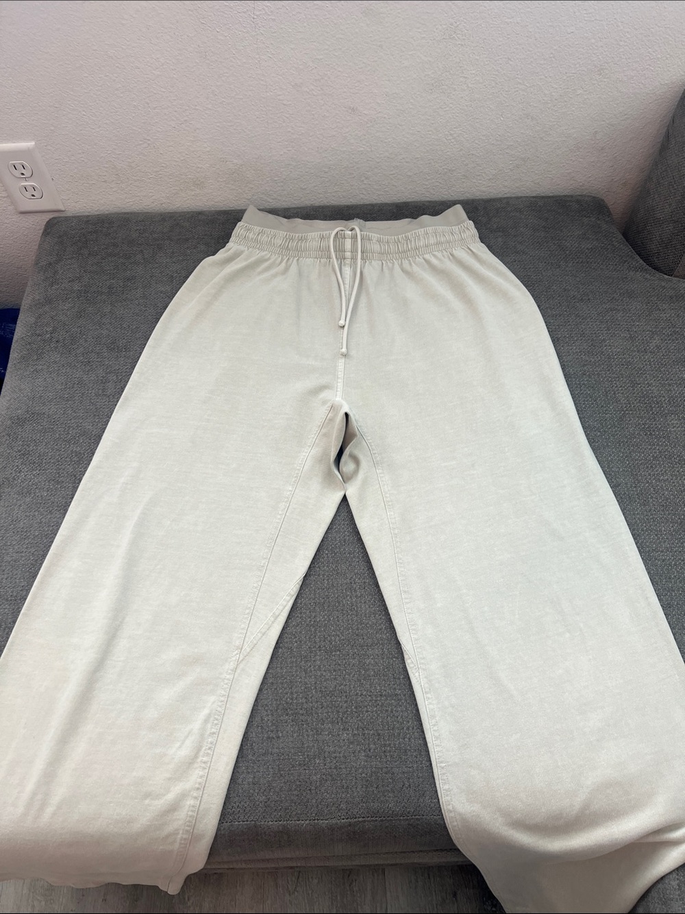 SKIMS Men's Drawstring Sweatpants in Light Beige